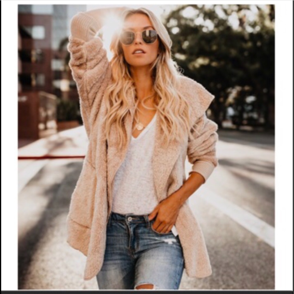 ✨LAST ONE✨🎁🎁 Taupe Soft Faux Fur Cardigan 🎁🎁 - Picture 2 of 8